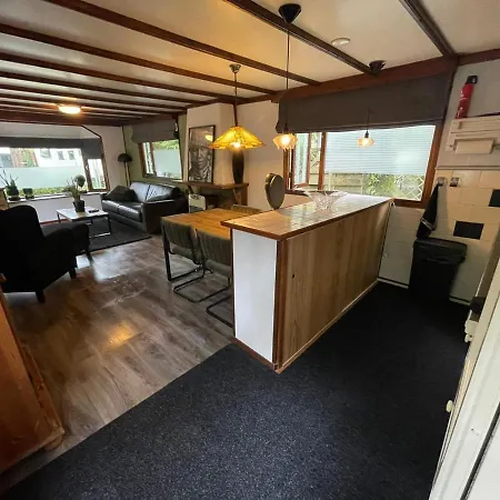 Chalet Midden In Het Centraal Veluws Natuurgebied בקתה *