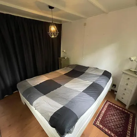 Chalet Midden In Het Centraal Veluws Natuurgebied הונדרלו